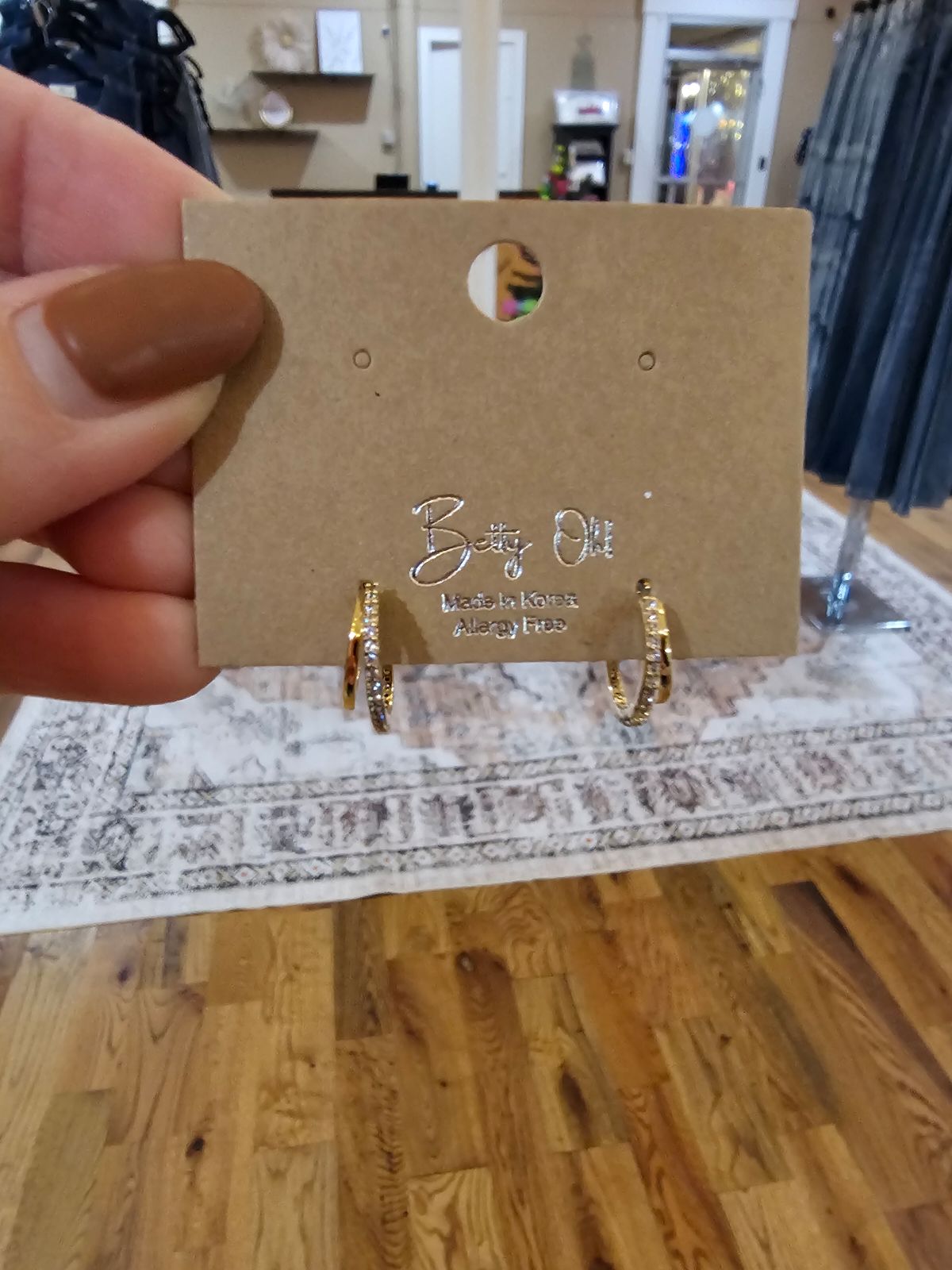 Gold double hoop