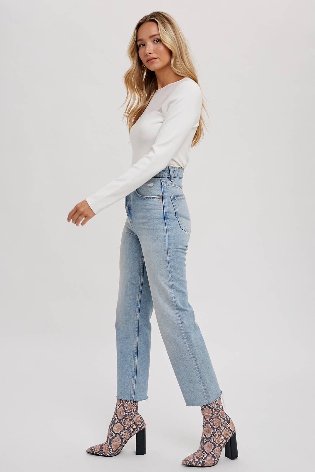 SEMI SHEER SWEETHEART NECK TOP