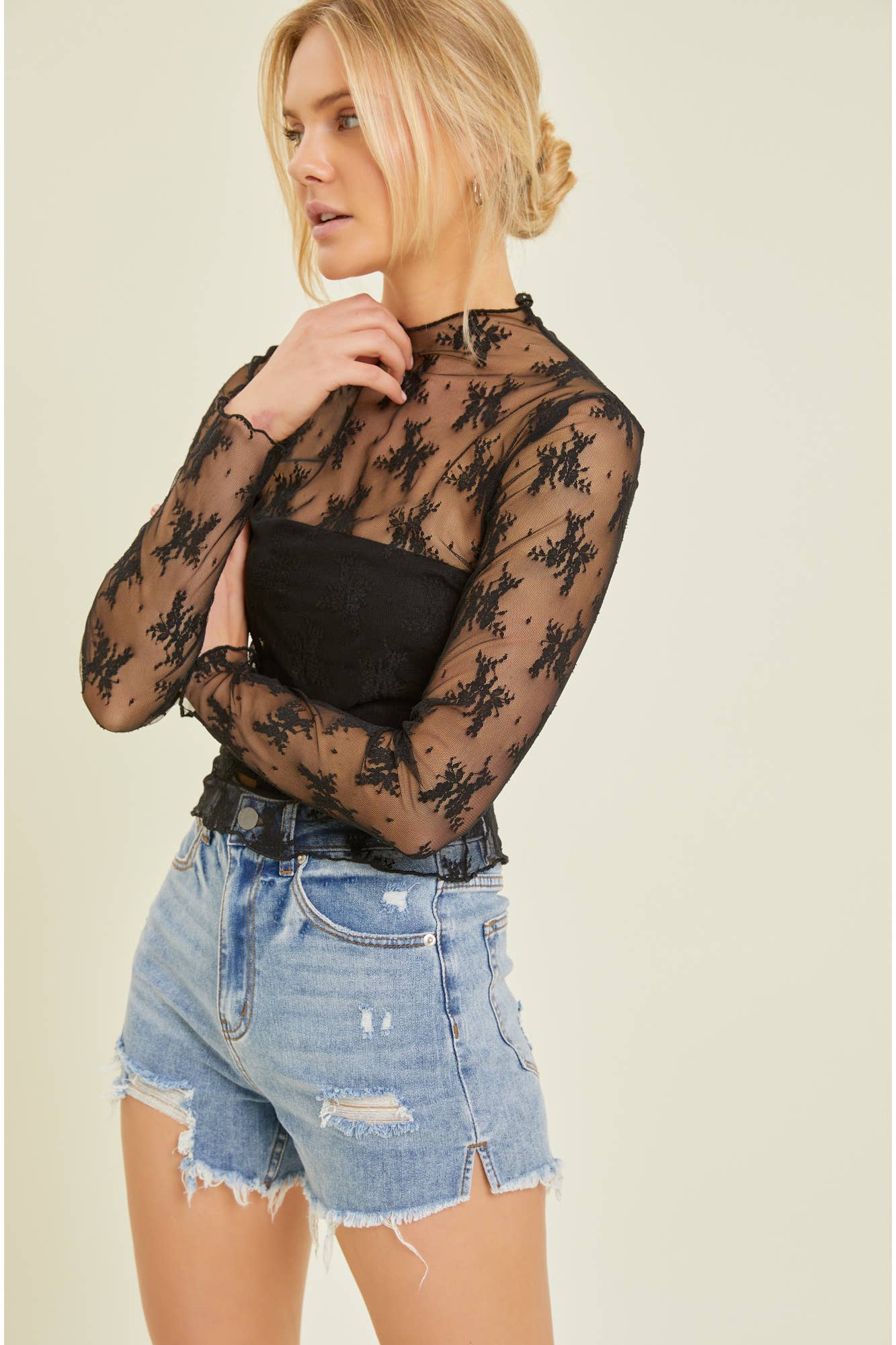 LACE TOP