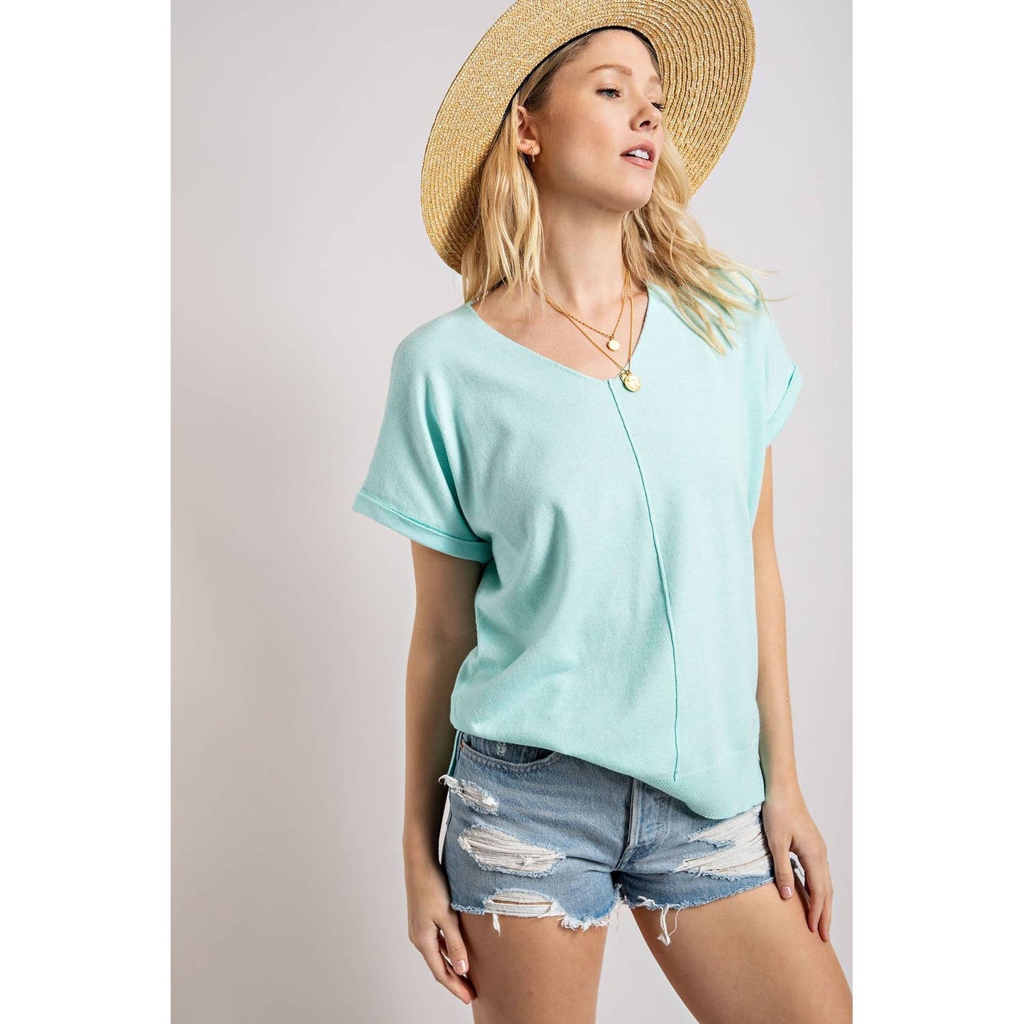 LIGHT KNIT V NECK SLEEVELESS TOP WITH FRONT SEAM