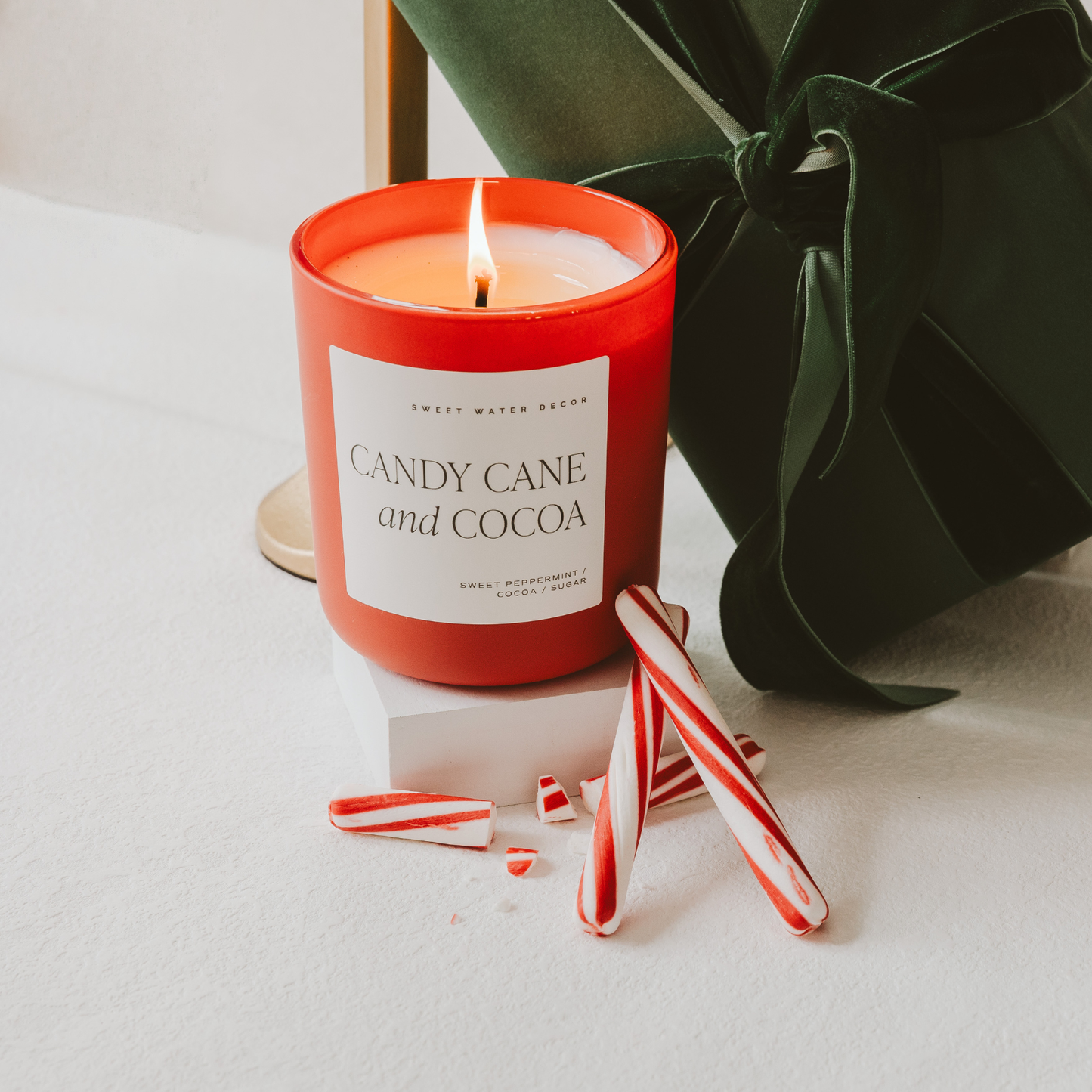 *NEW* Candy Cane & Cocoa 15 oz Soy Candle - Christmas Gifts