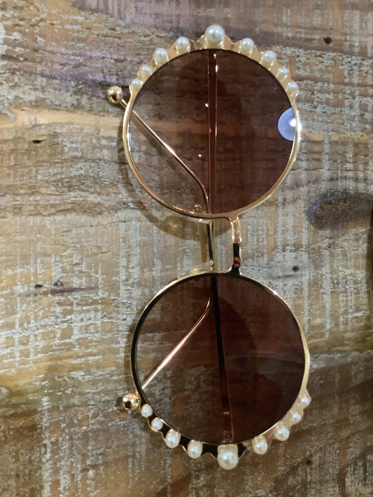 Round pearl sunglasses