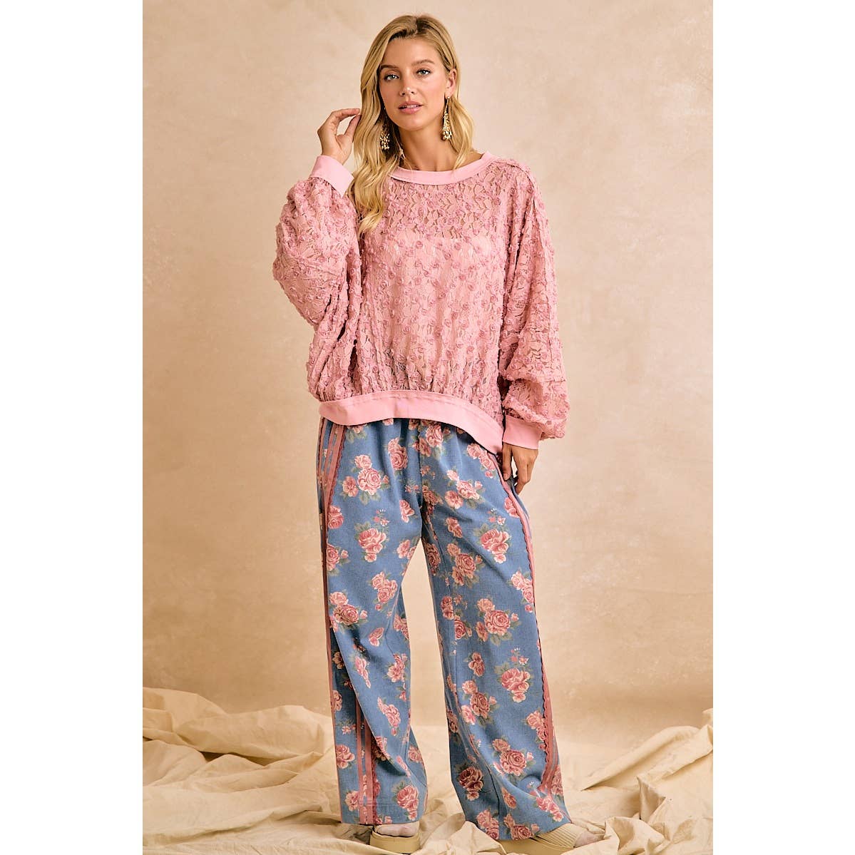 FLORAL WASHED DENIM LACE CONTRAST SIDE  PANTS