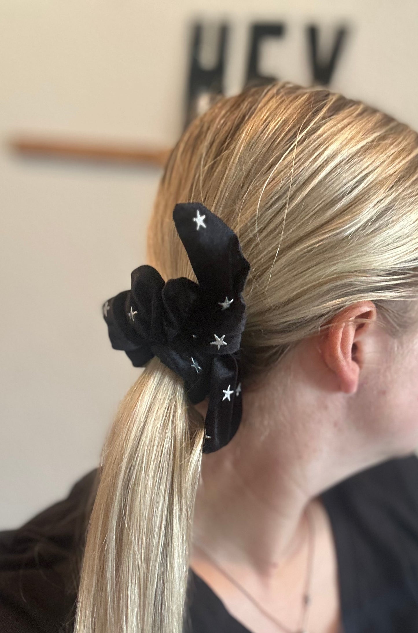 Star velvet scrunchie