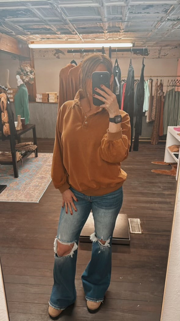 Snap sweatshirt