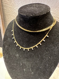 Gold necklace with jewels