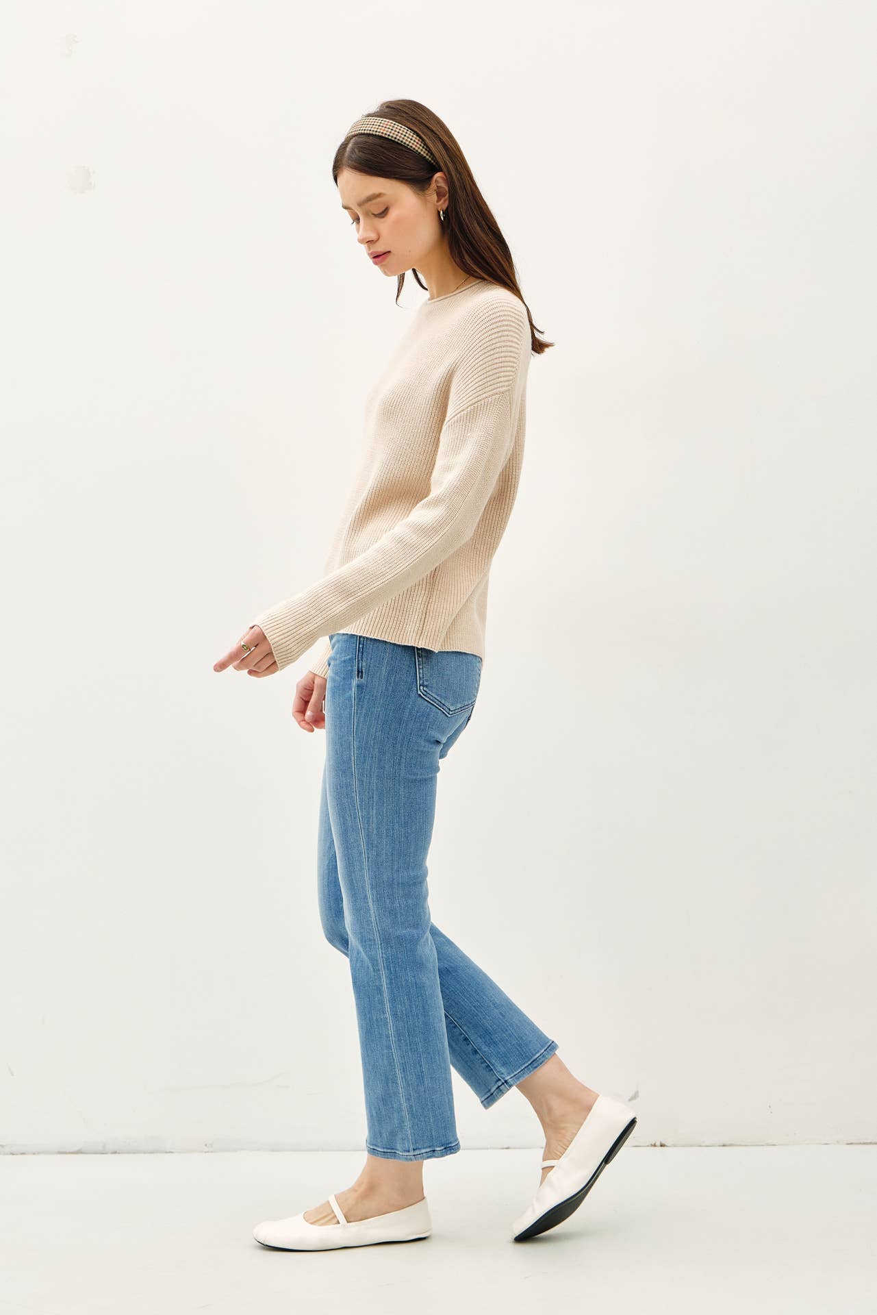 SOFT WAFFLE KNIT RAW HEM SWEATER