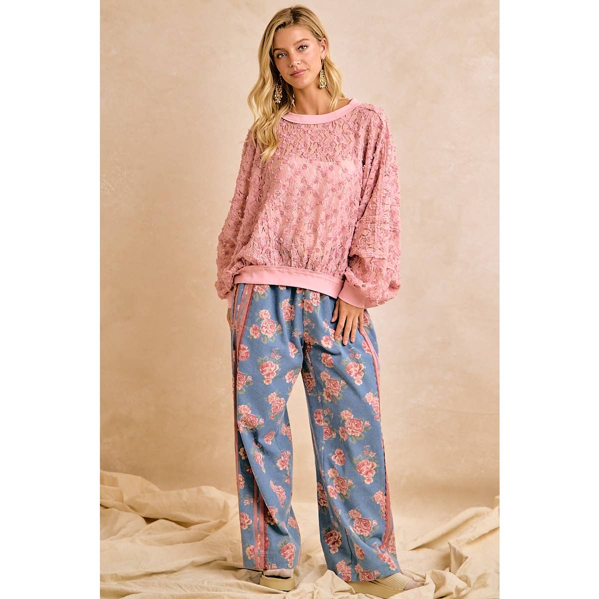 FLORAL WASHED DENIM LACE CONTRAST SIDE  PANTS