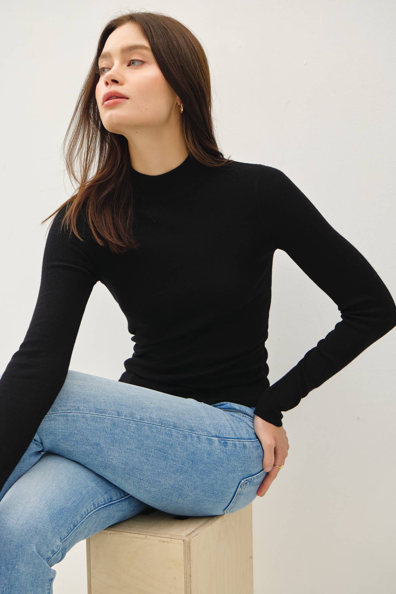 BASIC RIBBED MOCKNECK SWEATER