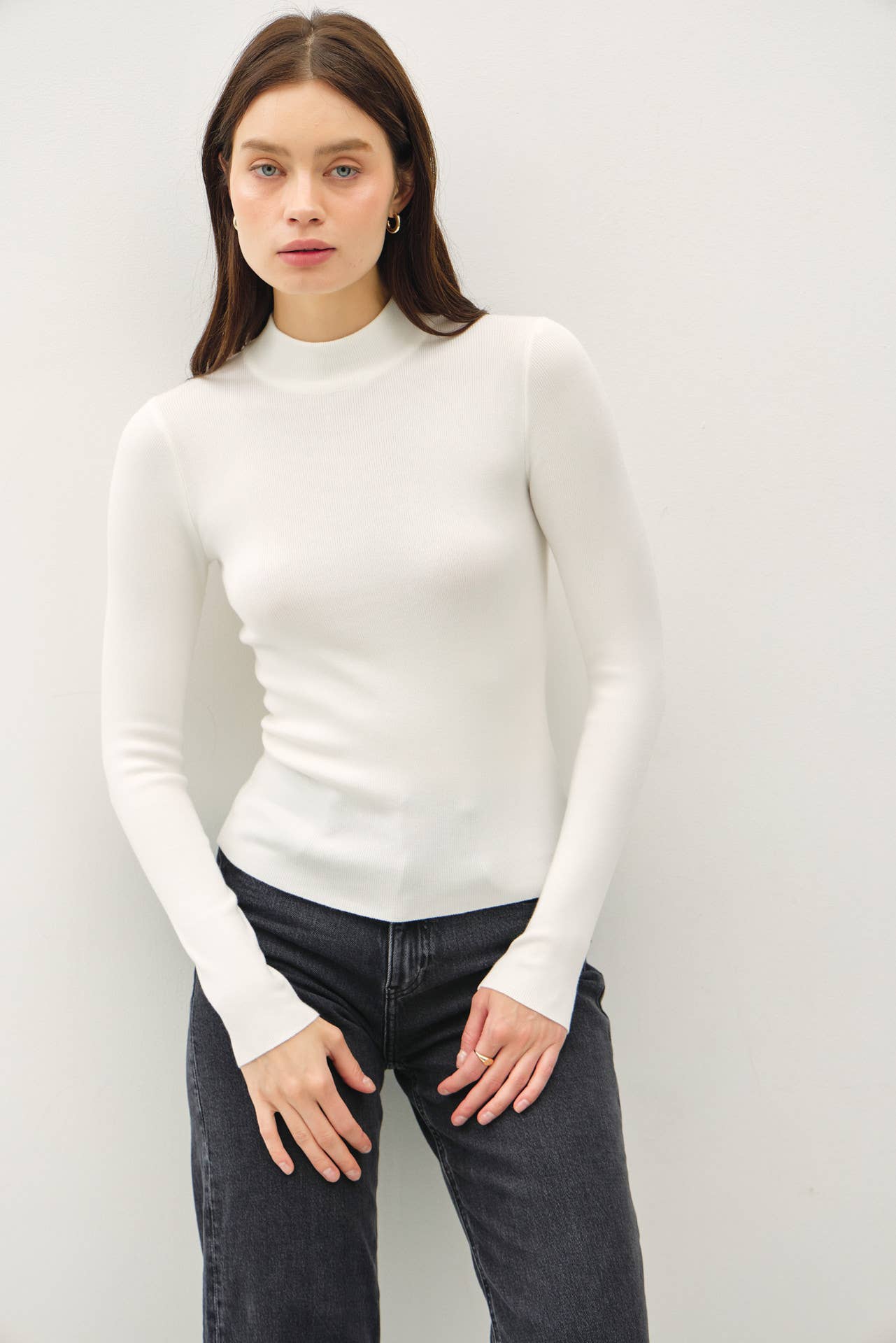 BASIC RIBBED MOCKNECK SWEATER